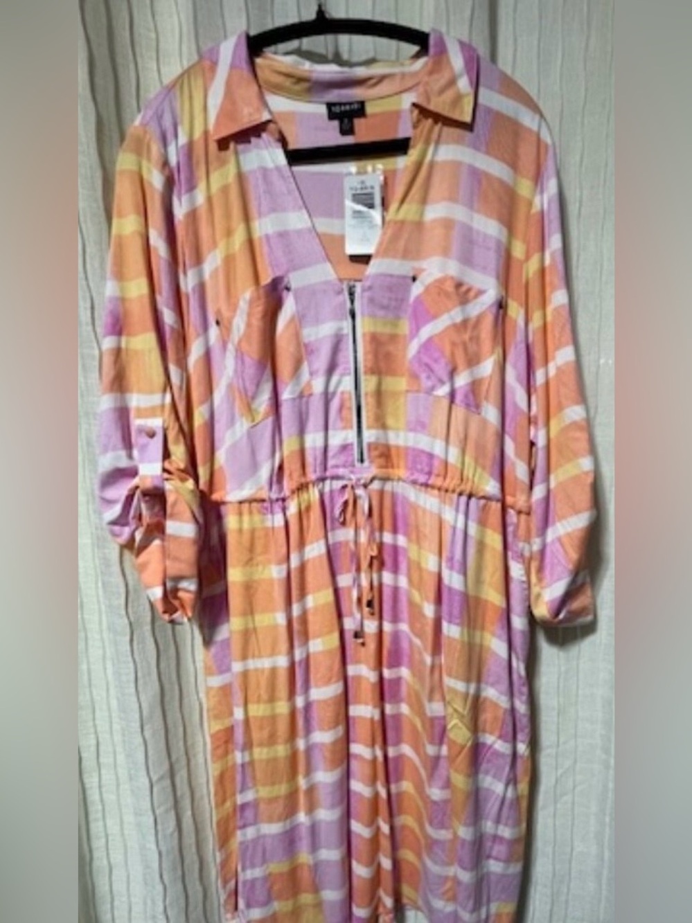 Plus Size Torrid Pink and Orange Graphic Design Dress- NWT- Size 2 (18-20)